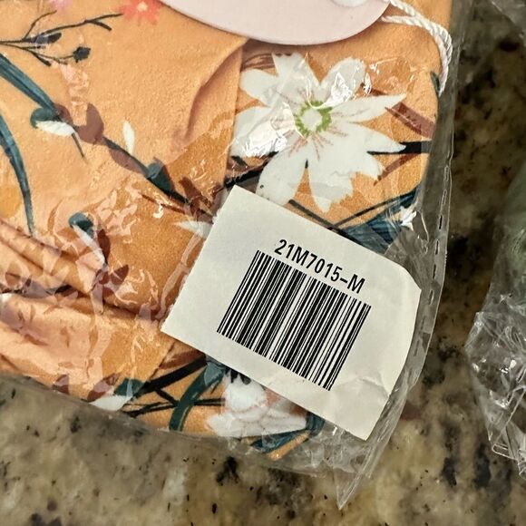 NWT Women’s Bell Bottom Leggings Butterscotch with Floral Pattern- Size Medium - Picture 6 of 6